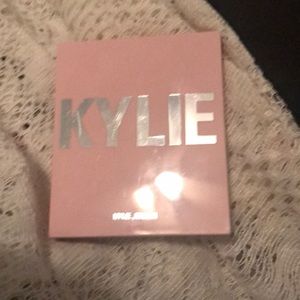 Kylie highlighter